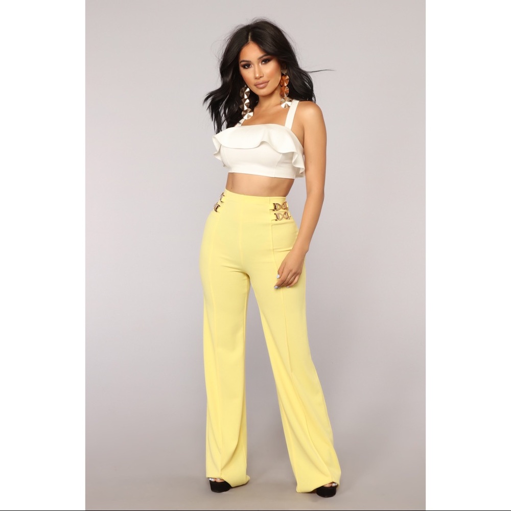 ✨💛FASHION NOVA YELLOW HIGH WAISTED PANTS💛✨